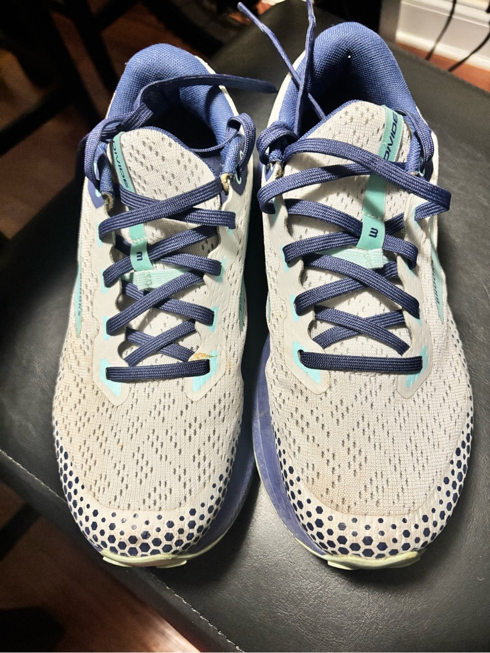 Brooks Women's Light Gray, Navy & Mint Athletic Running Shoes